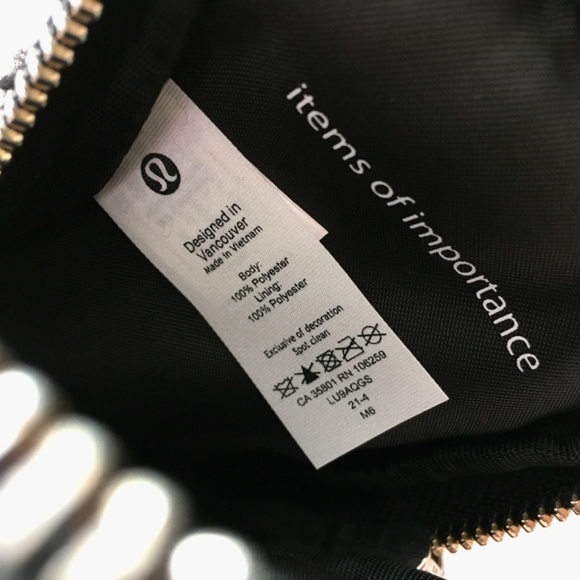 NWT Lululemon Fleece Nano Clip On Backpack in Black - Picture 5 of 5